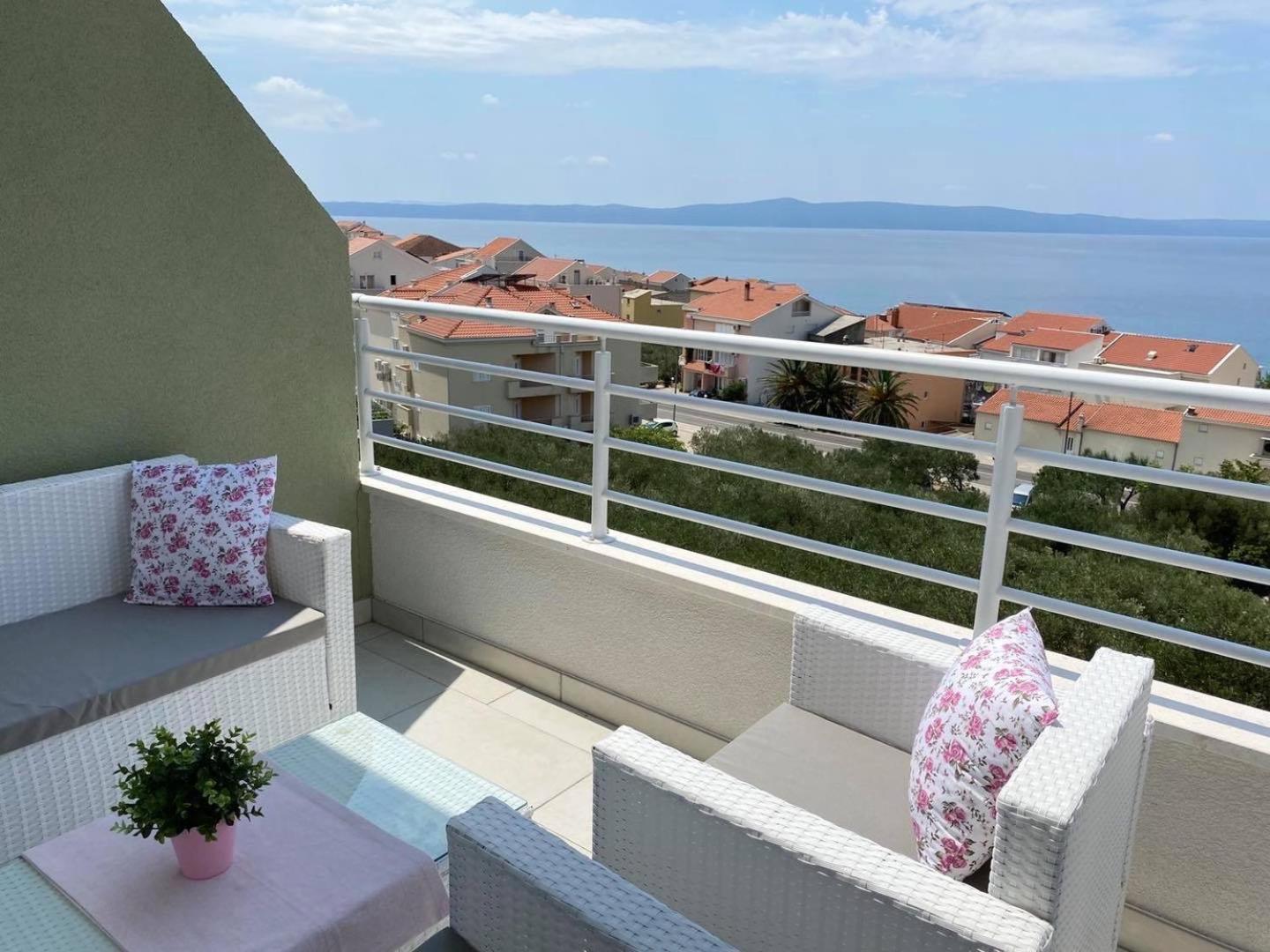 Apartmani Ksenija Tucepi Exterior photo