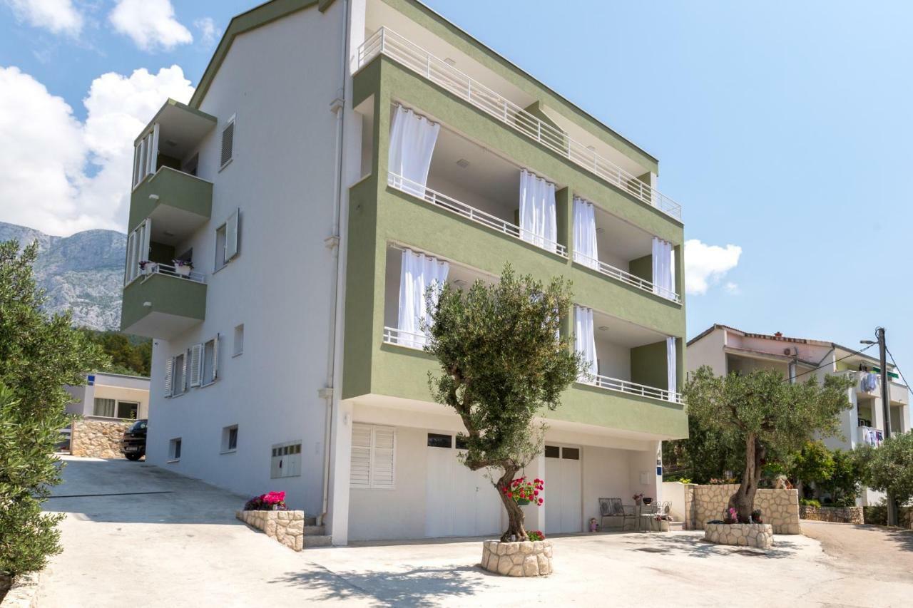 Apartmani Ksenija Tucepi Exterior photo