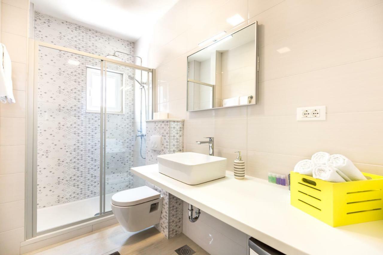 Apartmani Ksenija Tucepi Exterior photo